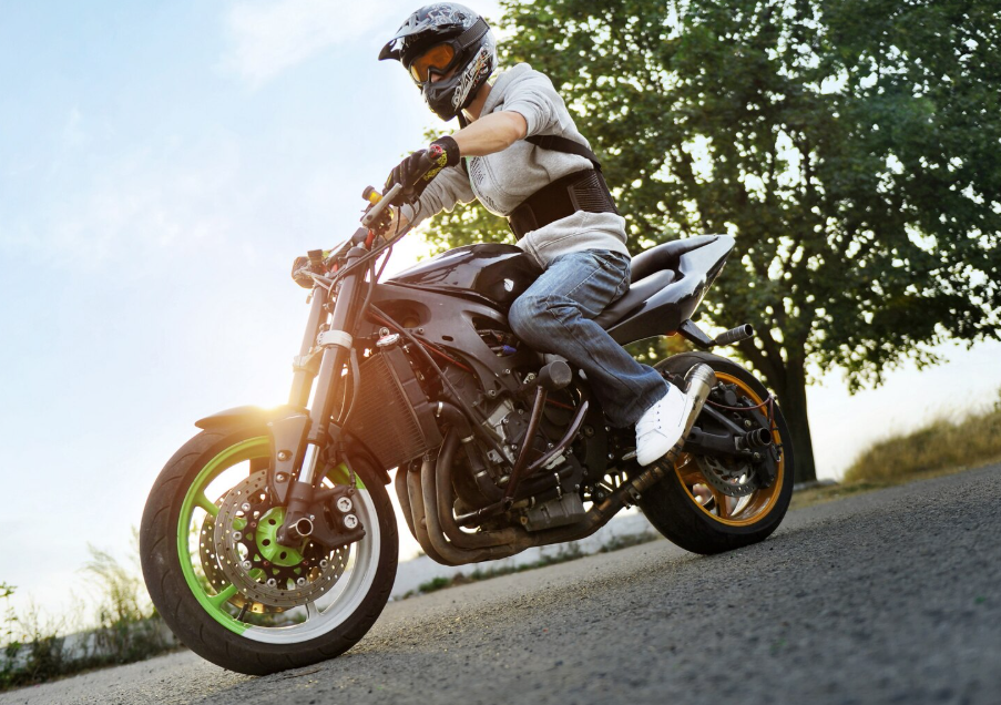 Piezas de Carbono para Moto: rendimiento, estilo y ligereza